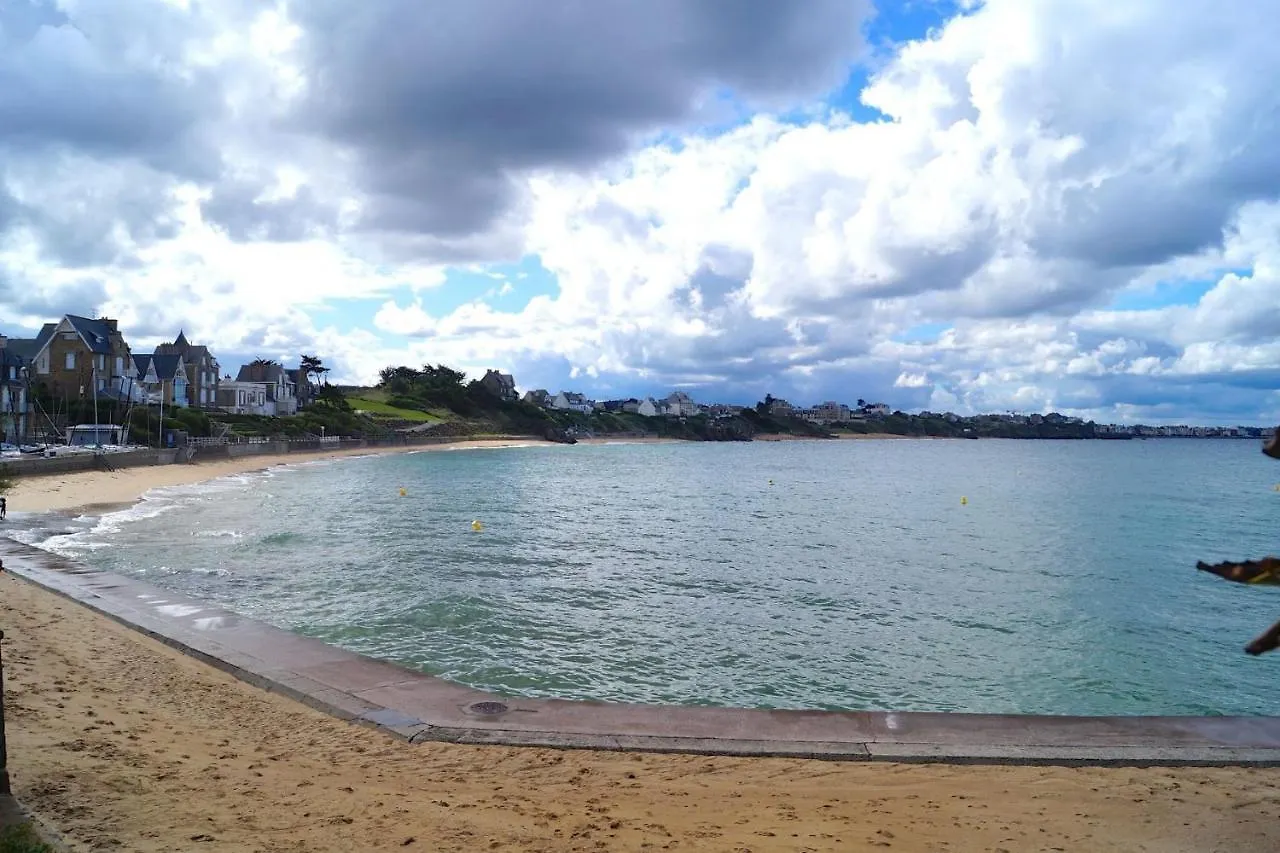 Saint Malo, Le Pont, Maison Plage A 100M Villa 0*, Saint-Malo France