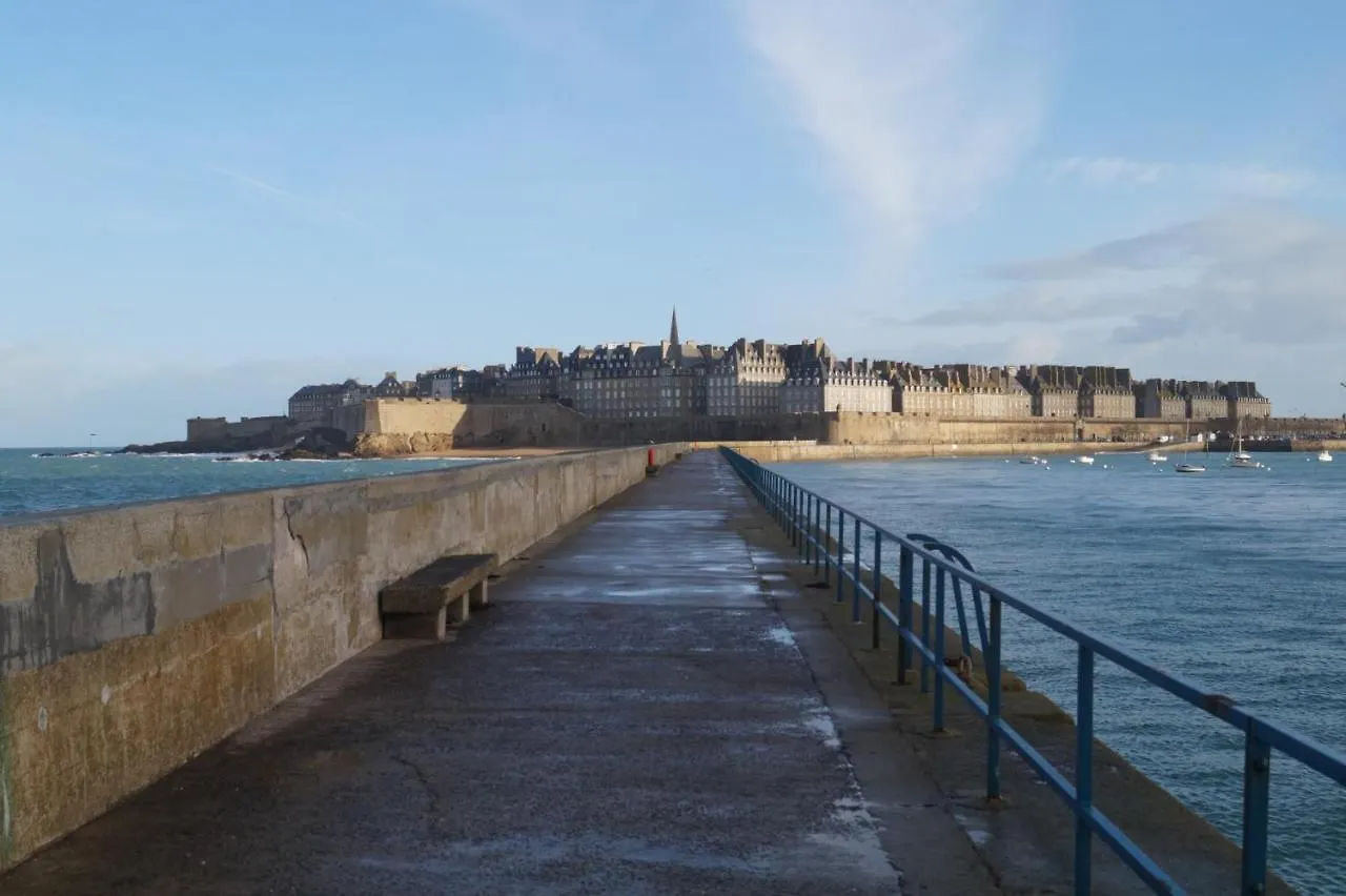 Saint Malo, Le Pont, Maison Plage A 100M Villa 0*, Saint-Malo